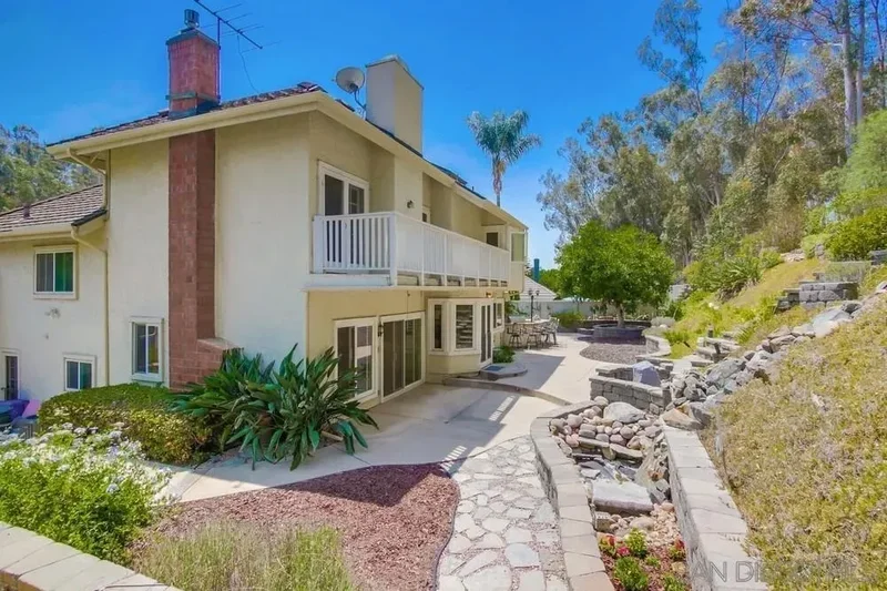10494 Livewood Way, San Diego, California, United States. - Photo 47