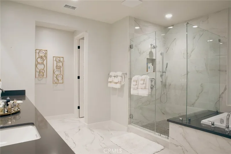 28618 Bloom, Santa Clarita, California, United States. - Photo 25