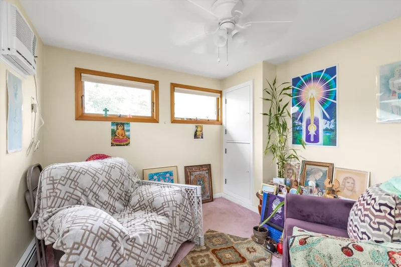 7 Swartout Place, Amityville, New York, United States. - Photo 16