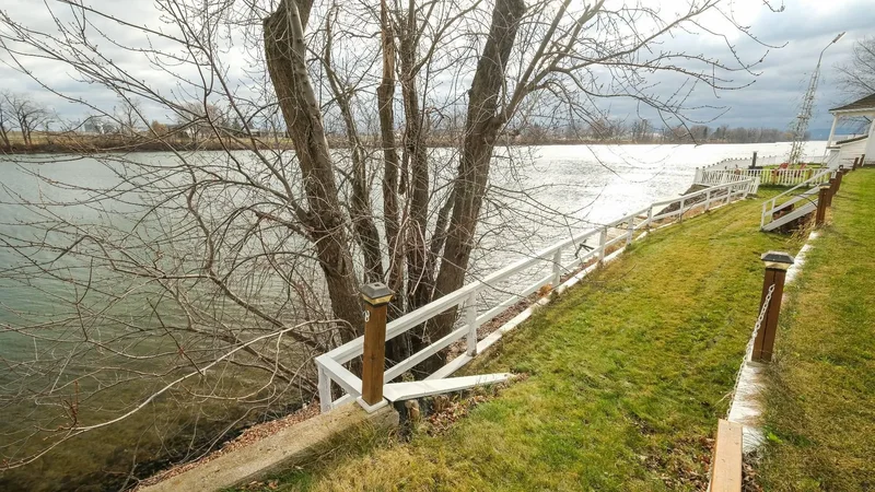 2100 Rue Richelieu, Saint-Marc-sur-Richelieu, Quebec, Canada. - Photo 12