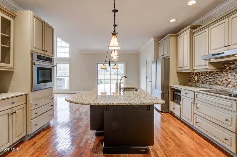 9 Carriage Court, Johnson City, TN 37604, Johnson City, Tennessee, United States. - Photo 18