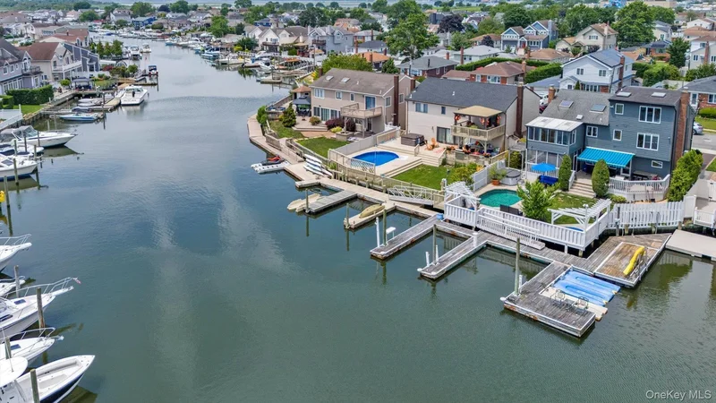 3337 Murdock Avenue, Oceanside, New York, United States. - Photo 36