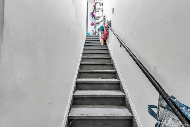 102-18 Radcliff Avenue, New York, New York, United States. - Photo 15