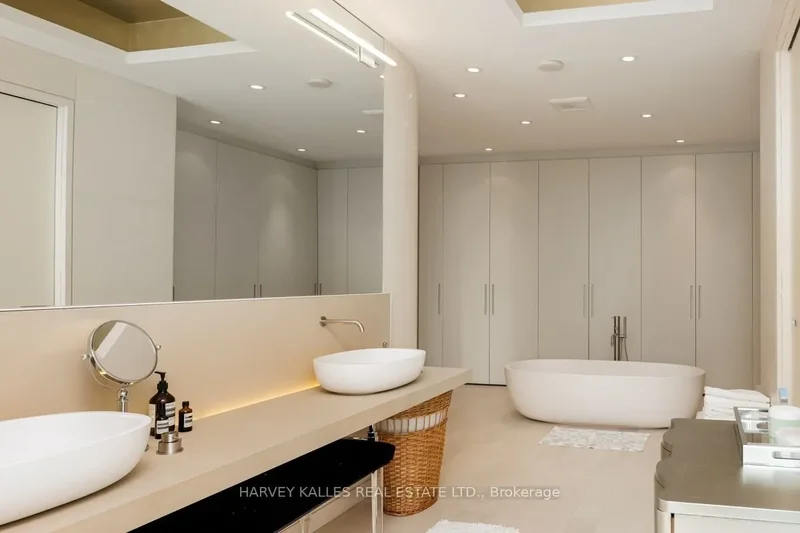 50 Yorkville Ave  4403, Toronto, Ontario, Toronto, Ontario, Canada. - Photo 11