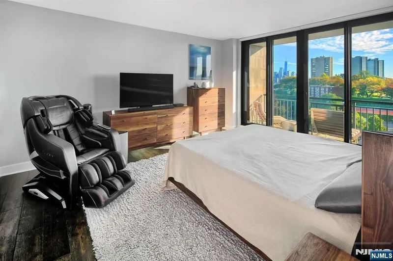 1025 Maxwell Lane 1104, Hoboken, NJ 07030, Hoboken, New Jersey, United States. - Photo 4