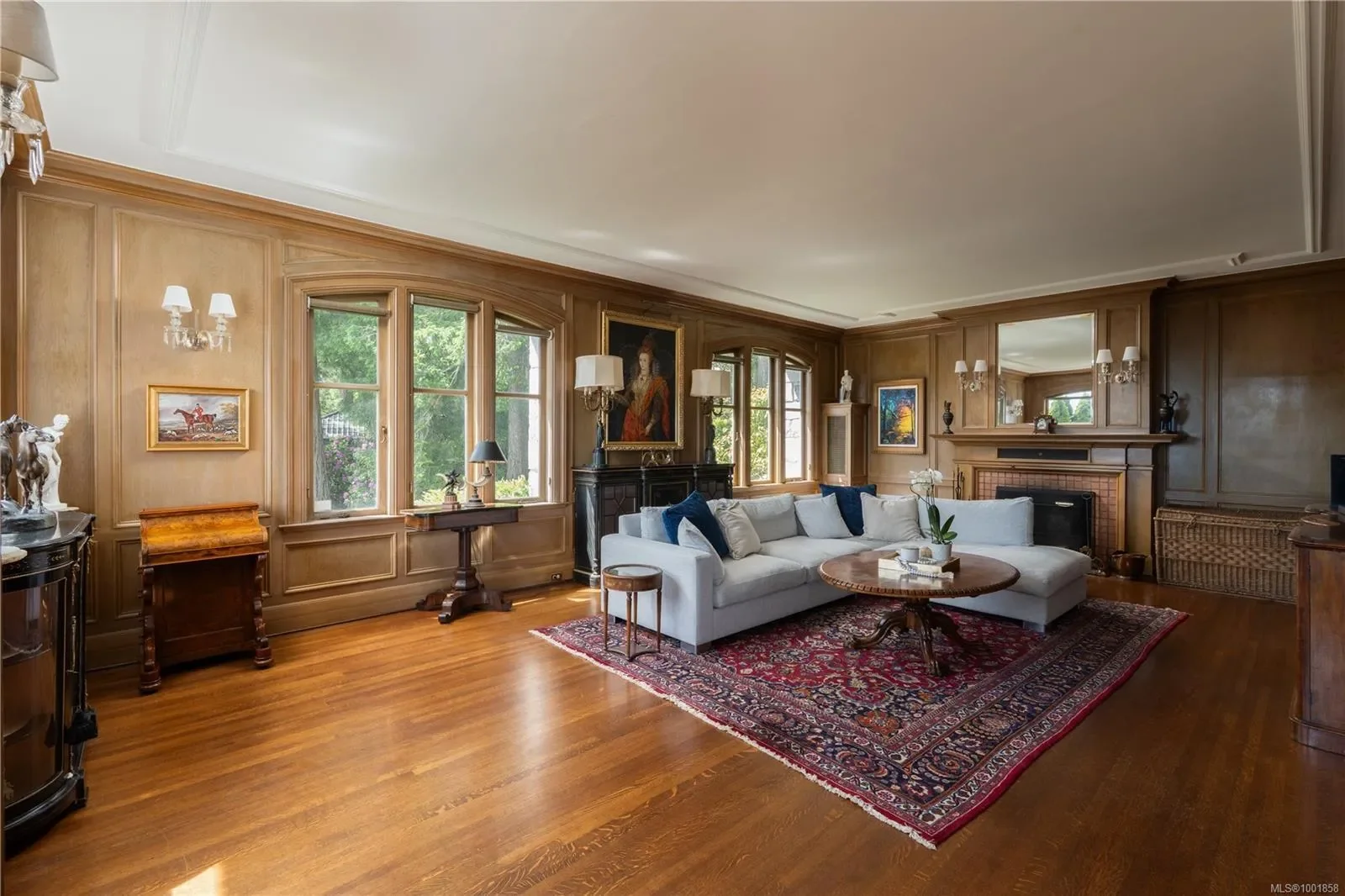 305 Denison Rd, Oak Bay, British Columbia, Canada. - Photo 23