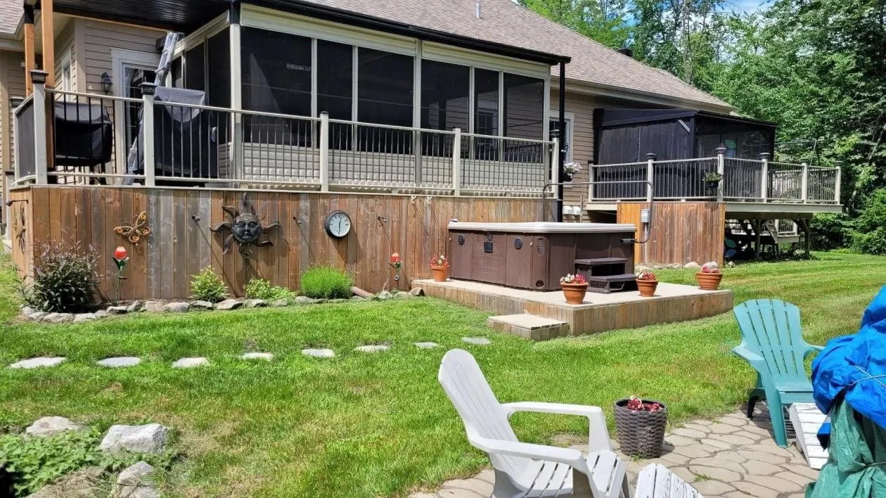 Exterior photo 4