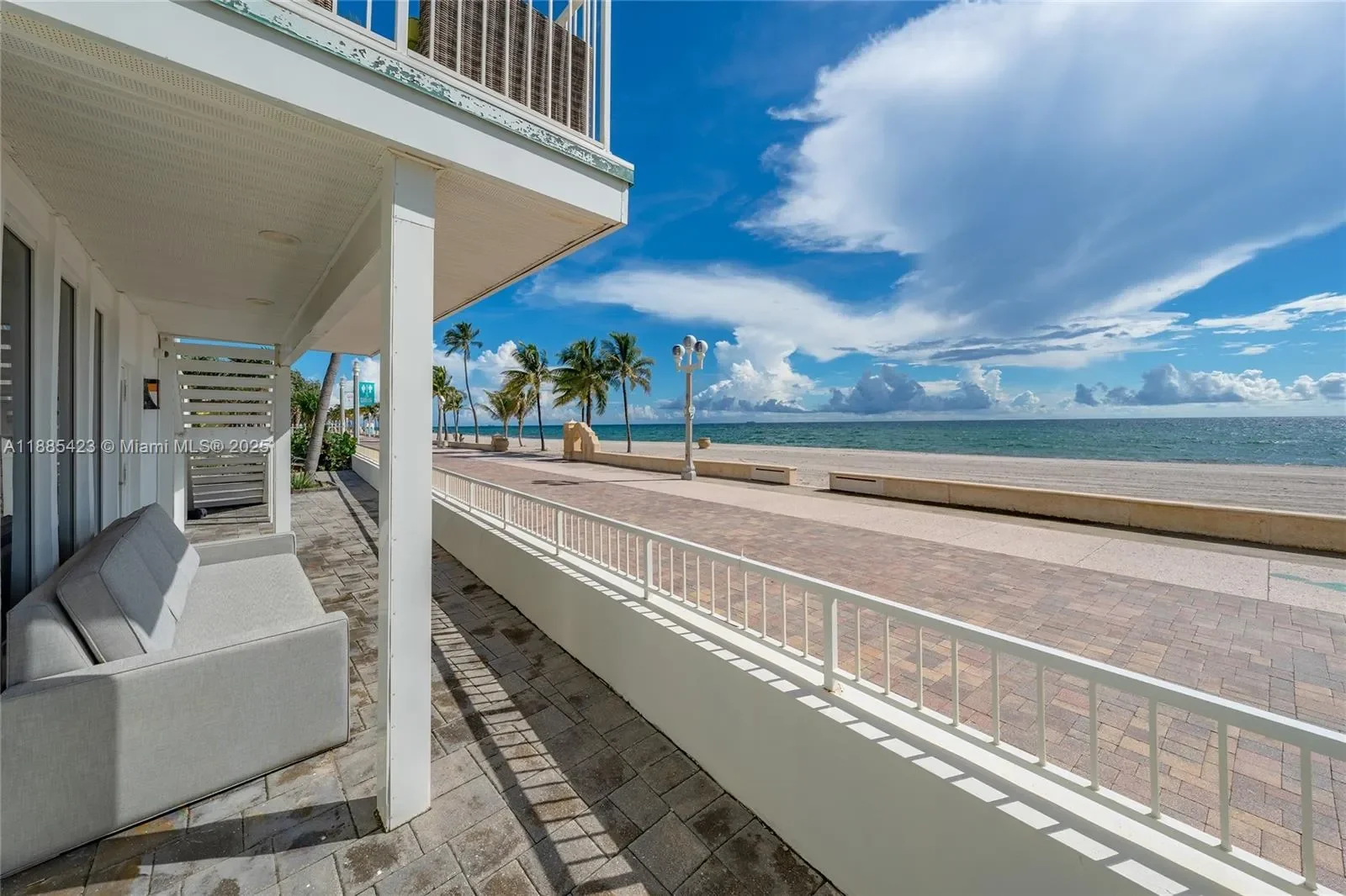2910 N Surf Rd, Hollywood, Florida, United States. - Photo 17