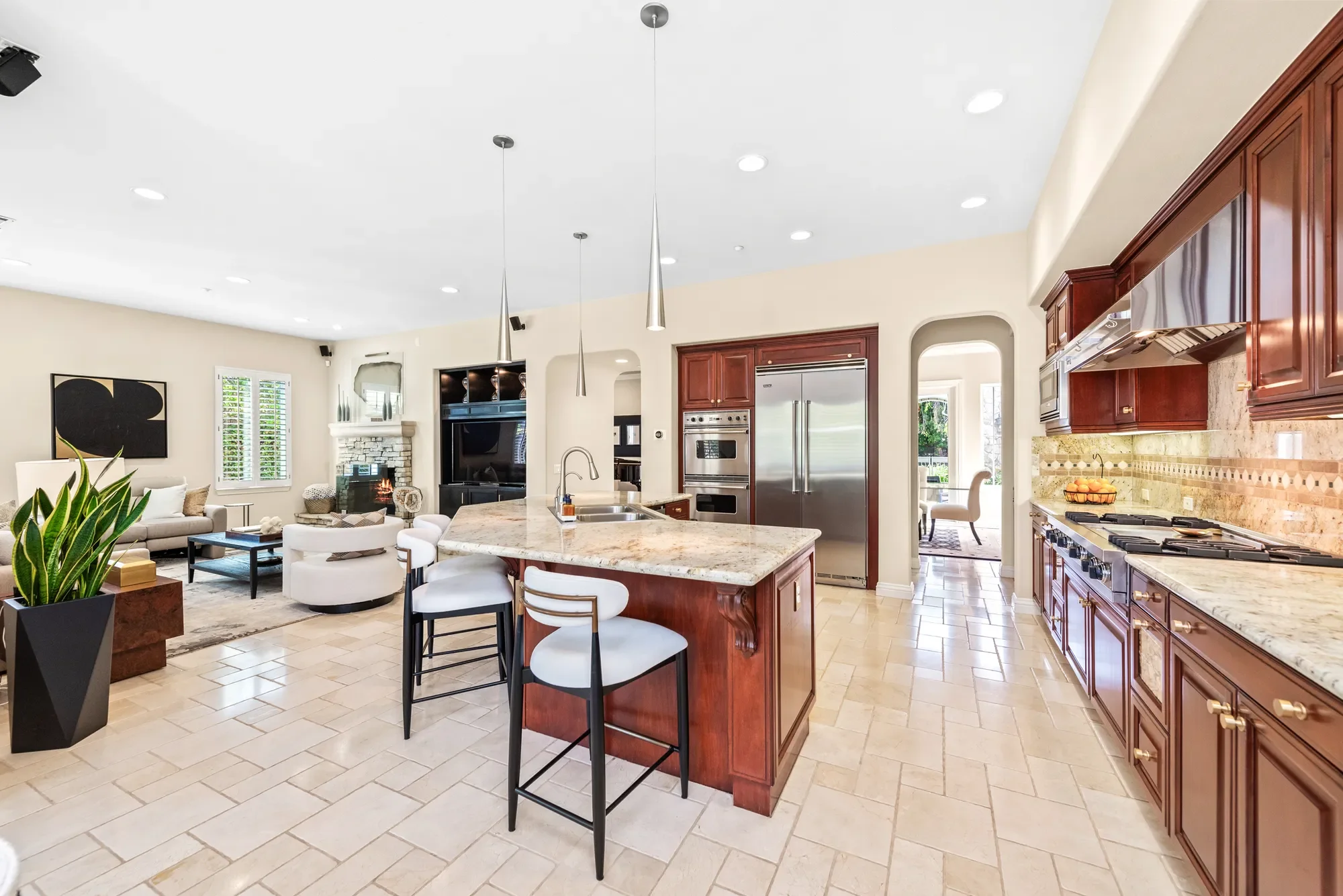 1008 N Country Club Drive, Simi Valley, CA 93065, Simi Valley, California, United States. - Photo 33