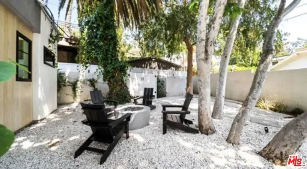 1914 N Laurel Canyon Boulevard, Los Angeles, California, United States. - Photo 14