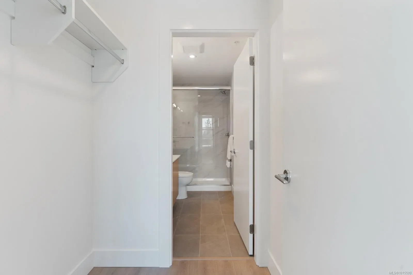 258 Helmcken Rd 401, View Royal, British Columbia, Canada. - Photo 4