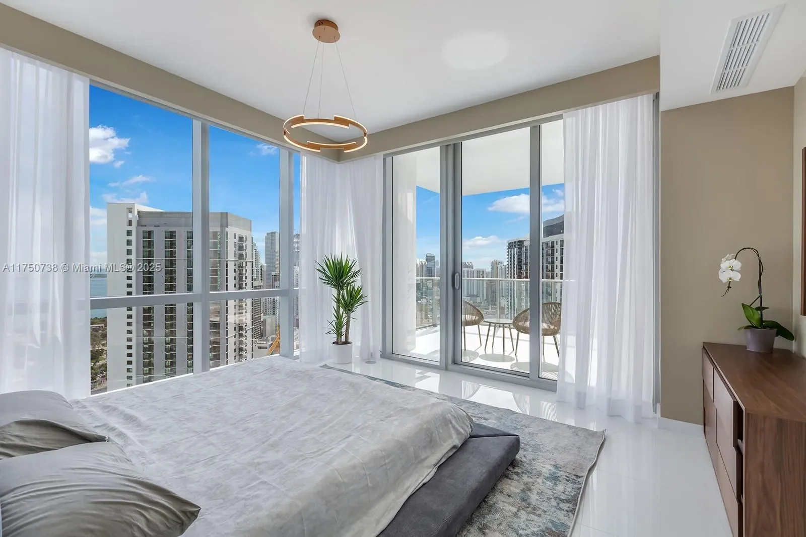 851 NE 1st Ave 3611, Miami, Florida, United States. - Photo 12