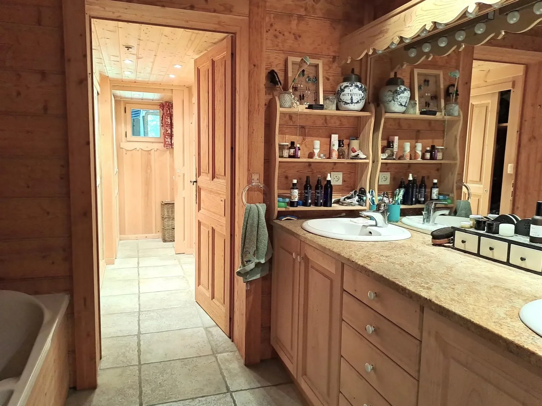 Gallery photo 3