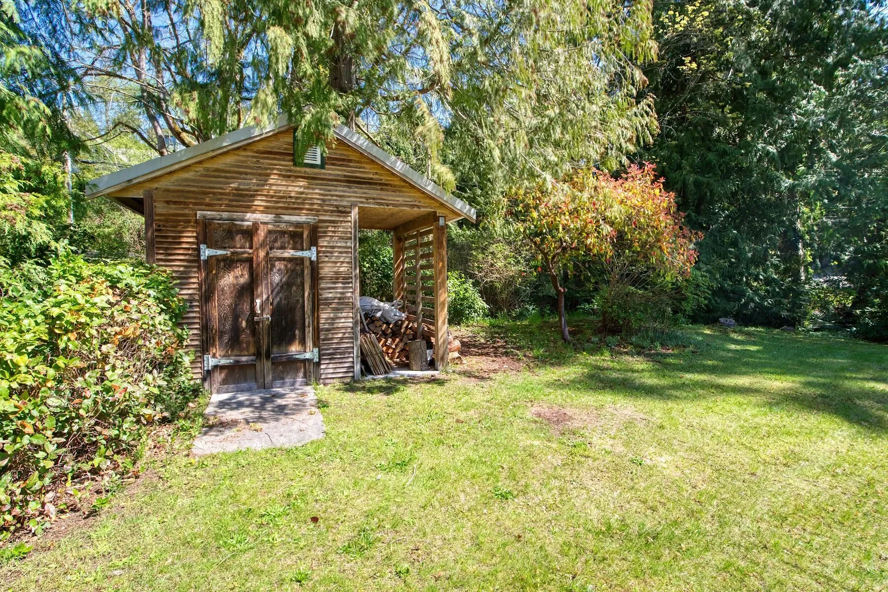 Exterior photo 3