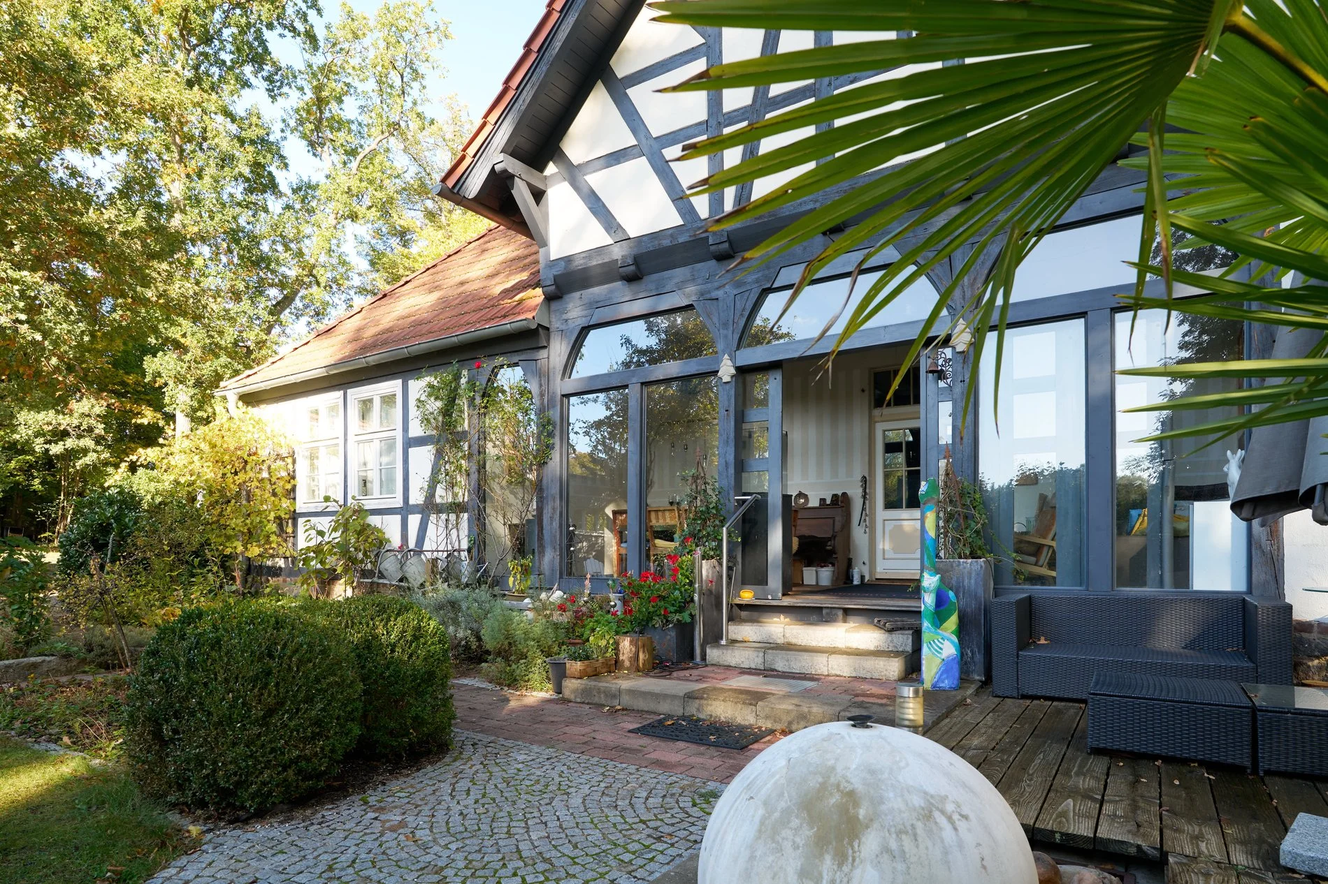 Exterior photo 3