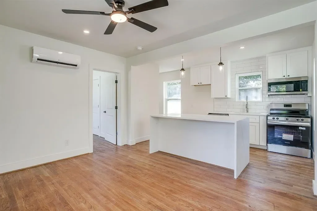 2560 Rogers Avenue, Fort Worth, Texas, United States. - Photo 35