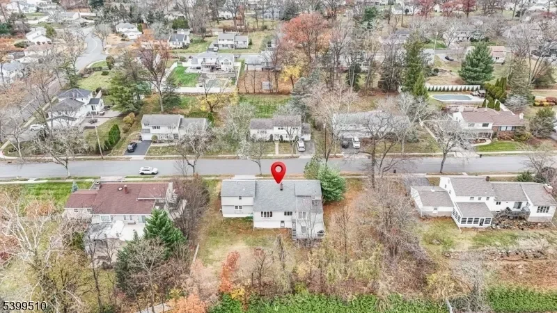 12 Clinton Ln, Wayne Twp., NJ 07470, Wayne, New Jersey, United States. - Photo 37