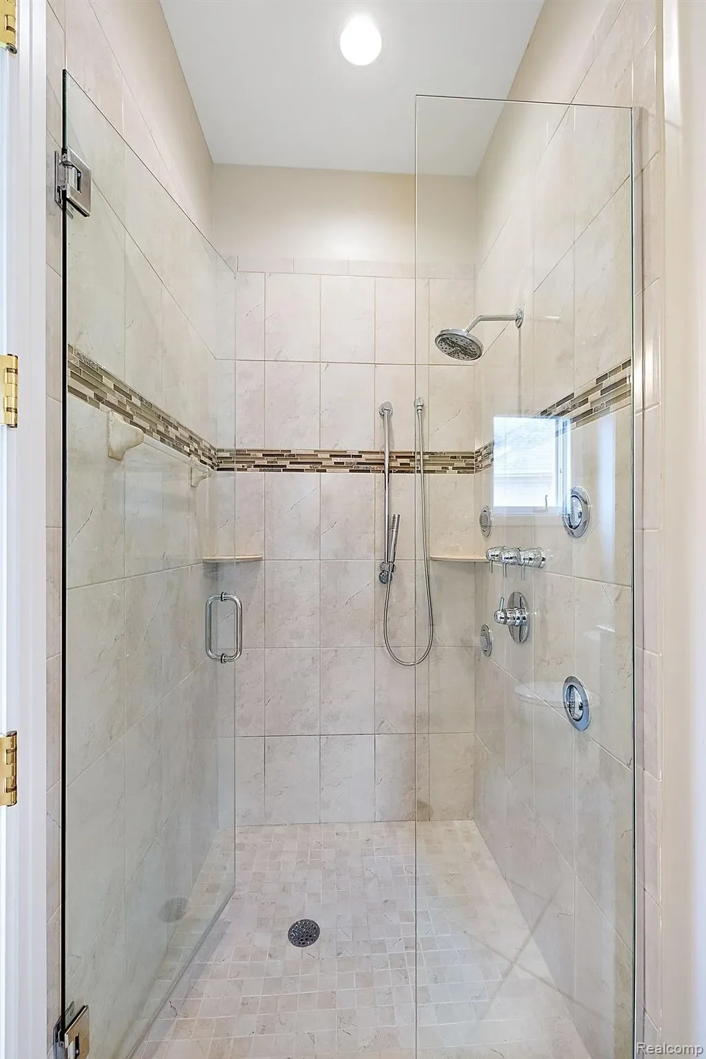 18 SAND BAR Lane, Detroit, MI 48214, Detroit, Michigan, United States. - Photo 47