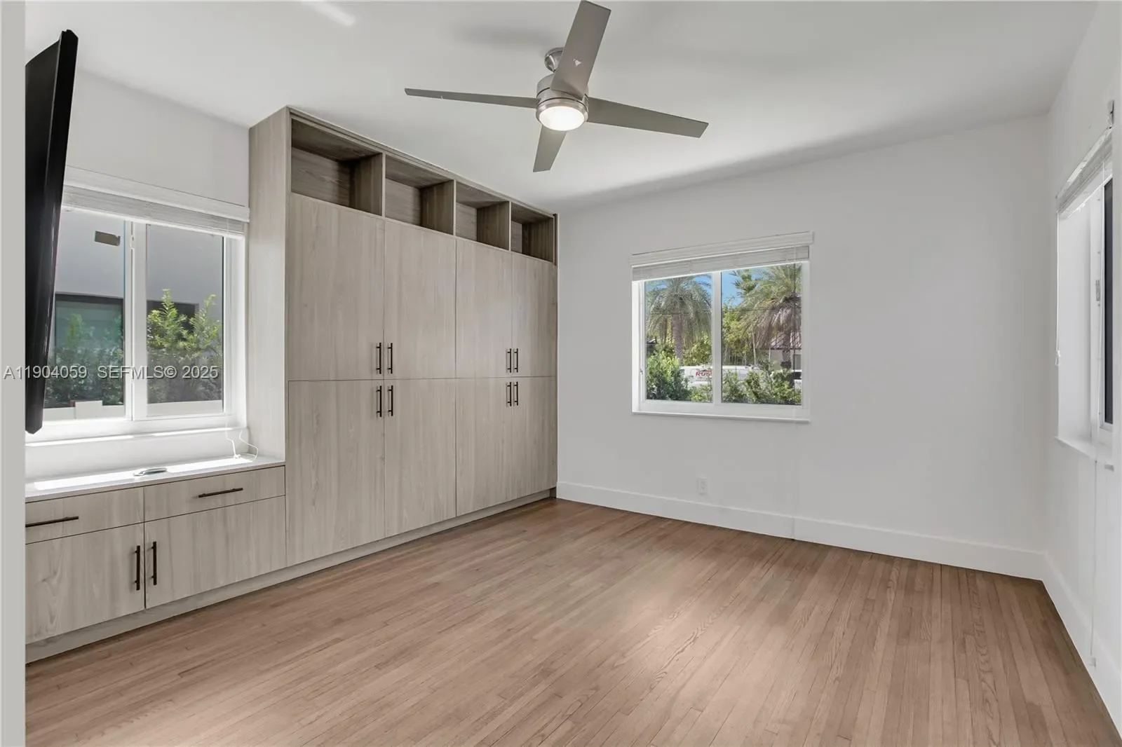 8851 Froude Ave, Bal Harbour, Florida, United States. - Photo 22