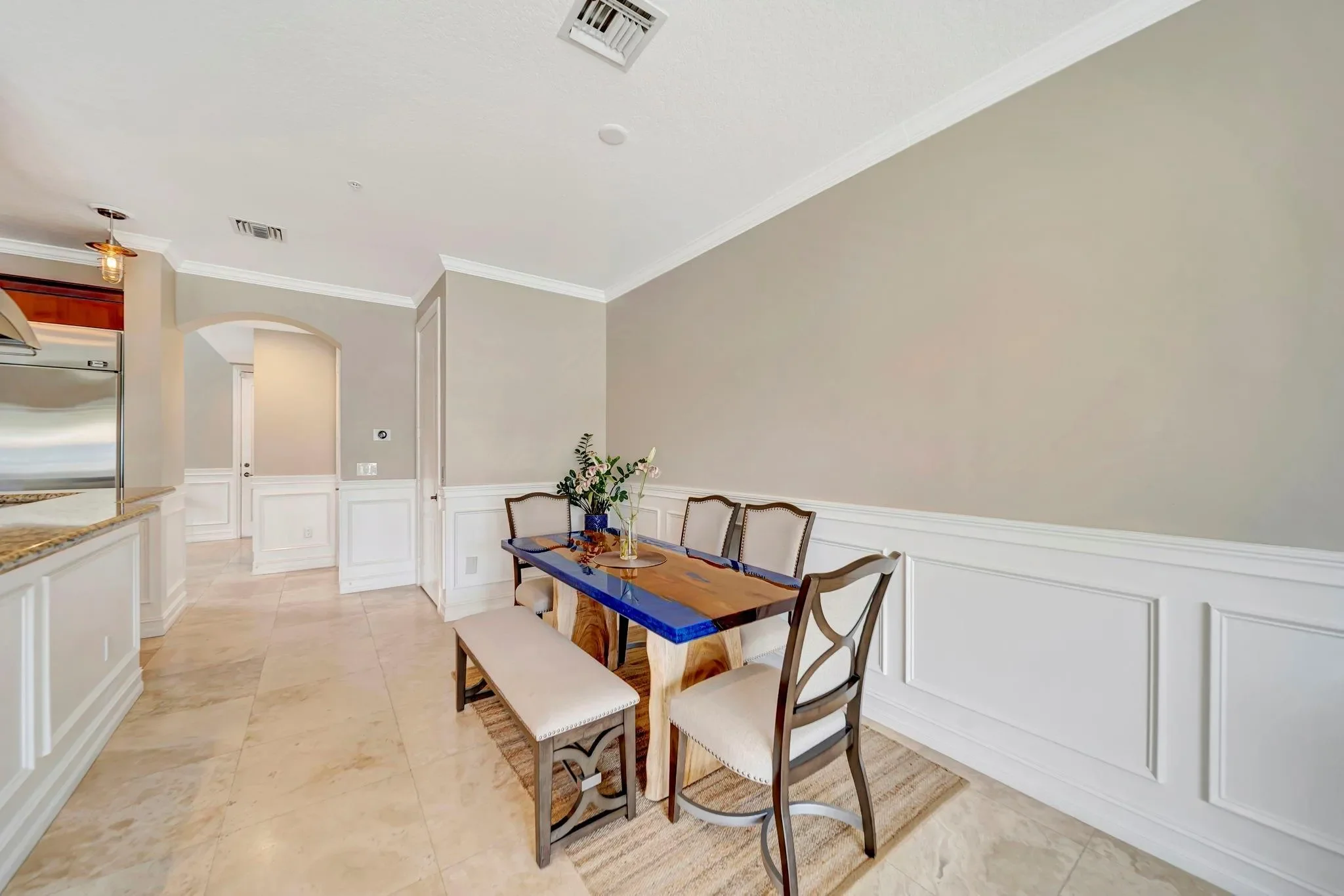 1368 BAYVIEW DR, Fort Lauderdale, Florida, United States. - Photo 17
