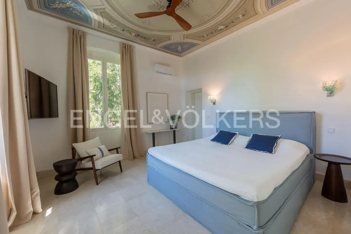 Gallery photo 6