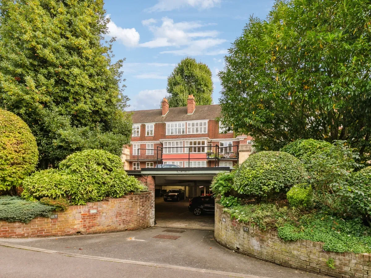 Friars Lane, London, TW9, Richmond, England, United Kingdom. - Photo 20