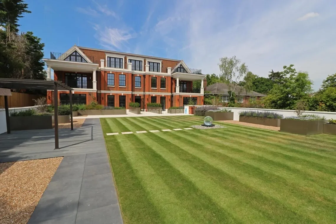 Sereno House, Beech Hill, Barnet, England, United Kingdom. - Photo 11