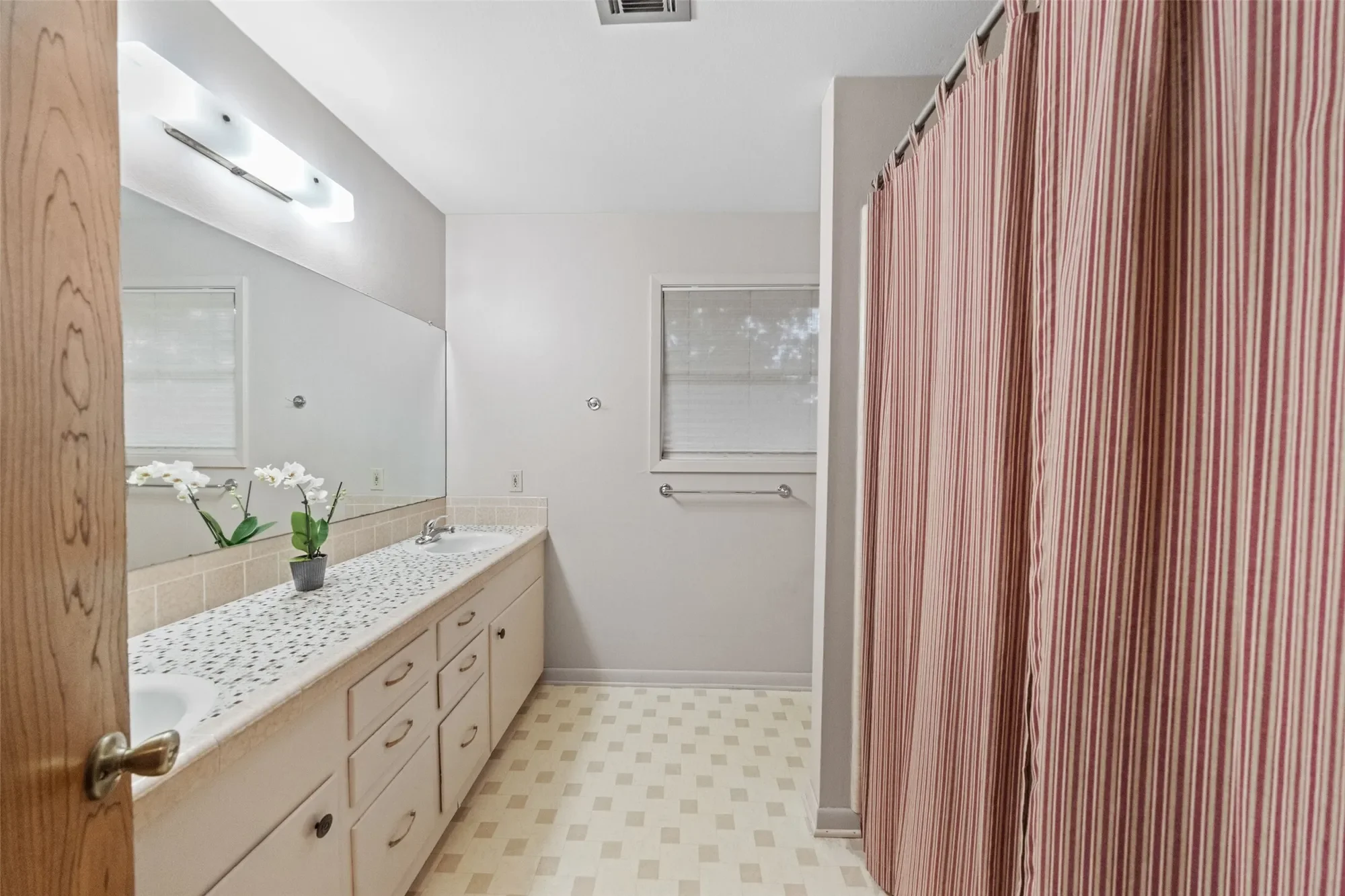 1710 Magnolia Lane, Kingwood, TX 77339, Houston, Texas, United States. - Photo 29