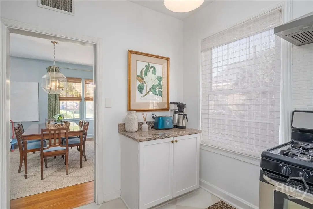 520 E 53rd Street, Savannah, Georgia, United States. - Photo 2