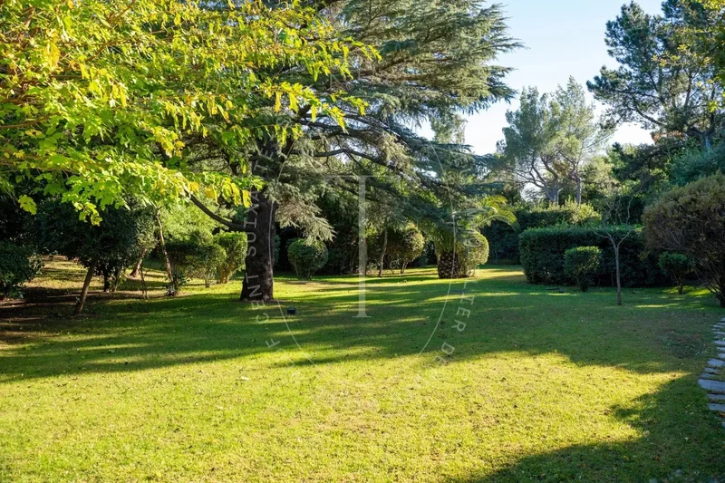 Charming single-story villa in a sought-after area in Grimaud