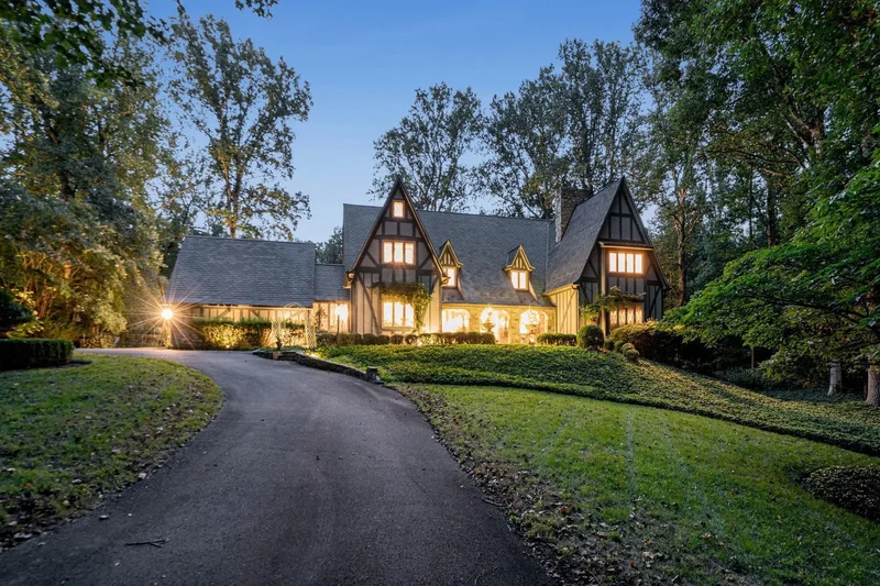 10205 Cedar Pond Drive, Vienna, VA 22182, Vienna, Virginia, United States. - Photo 90