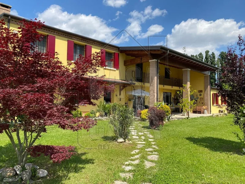 Padova single house