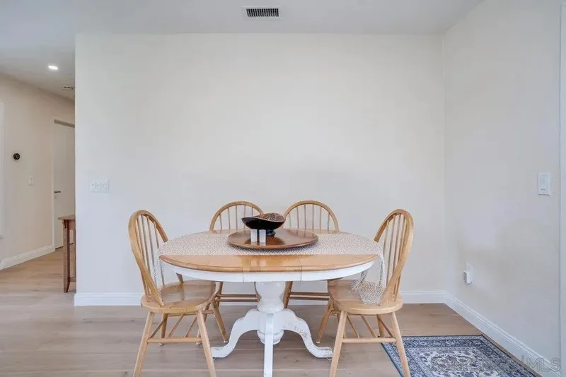 9050 Capricorn Way, San Diego, California, United States. - Photo 14