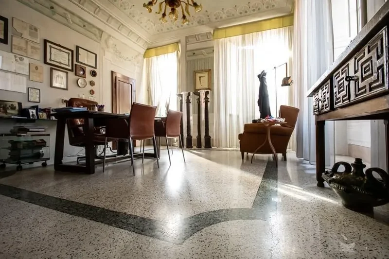 Appartamento in vendita a Pisa(PI) in Buono composto da 6vani