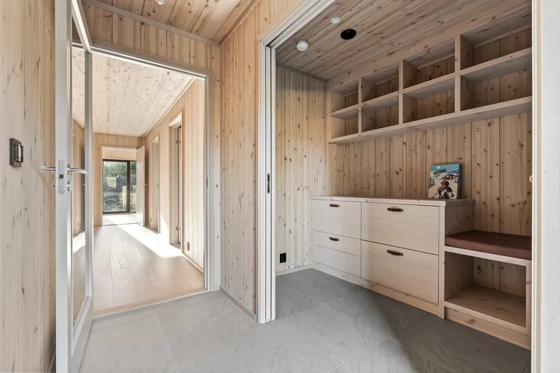 New modern mountain cabin 950 m above sea level at Kvitfjell Vest. Ski in/out. Large kitchen area