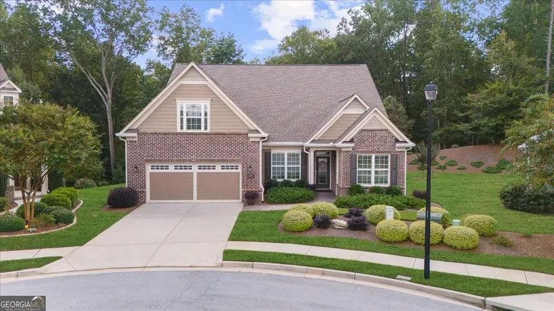 Single Family Residence in Gainesville