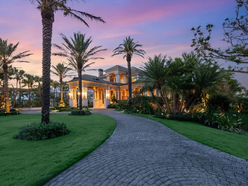 1423 & 143 HILLVIEW DRIVE, Sarasota, Florida, United States. - Photo 2