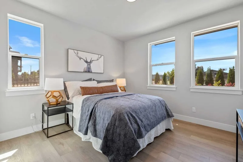 20536 NE Empire Avenue , Bend, OR 97701, Bend, Oregon, United States. - Photo 5