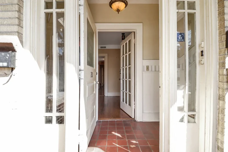 210 E 48th Street, Savannah, Georgia, United States. - Photo 44