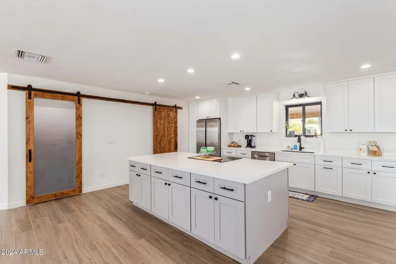 122 W Foothill Street, Apache Junction, AZ 85120, Apache Junction, Arizona, United States. - Photo 9