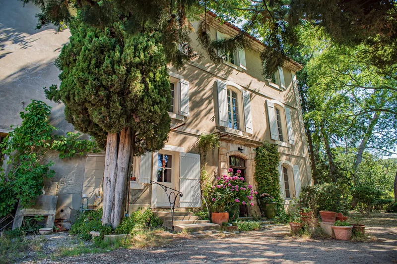 0, L'Isle-sur-la-Sorgue, Provence-Alpes-Côte d'Azur, France. - Photo 3