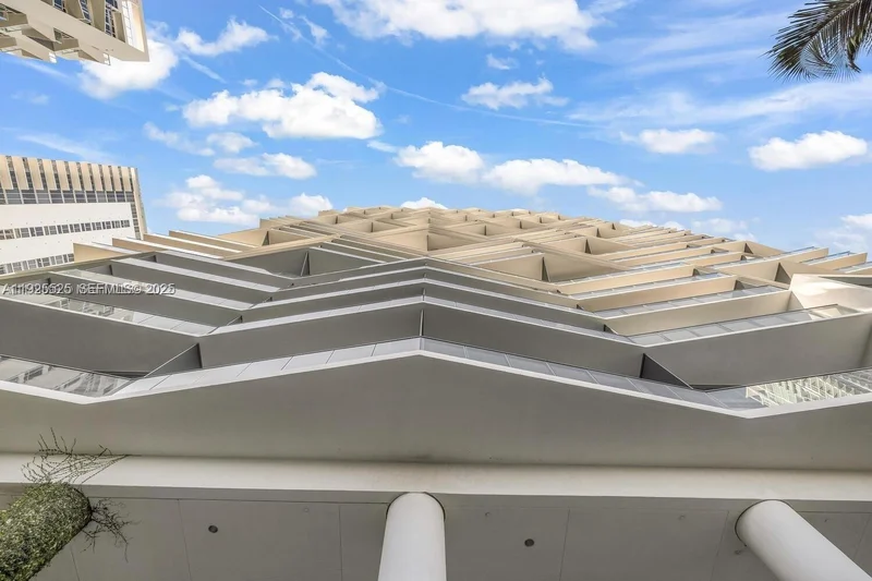 460 NE 28th St, Miami, Florida, United States. - Photo 24