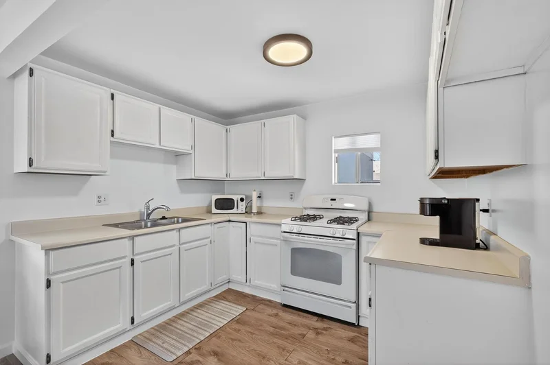 5533 W W 118TH Place W, Inglewood, CA 90304, Inglewood, California, United States. - Photo 52