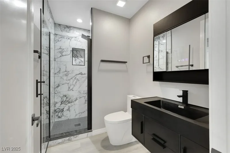 3860 Hildebrand Lane, Las Vegas, Nevada, United States. - Photo 14