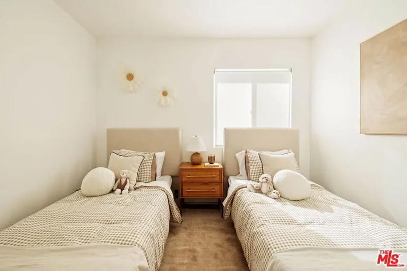2831 S Corning Street, Los Angeles, California, United States. - Photo 28