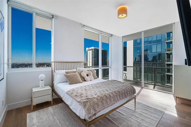 665 NE 25th St PHII02, Miami, Florida, United States. - Photo 15