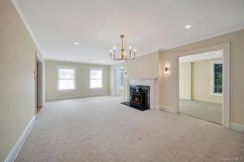 9 Sycamore Drive, Great Neck, NY, 11021, USA, Great Neck, New York, United States. - Photo 35