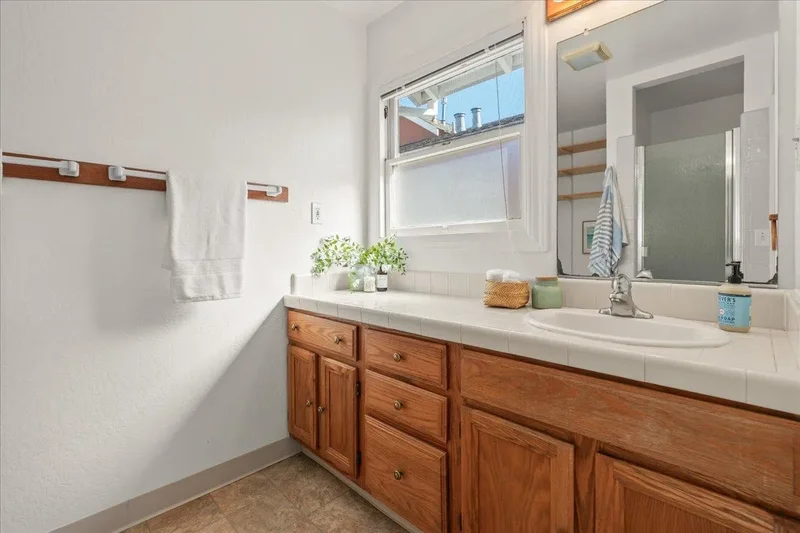 207 2nd Avenue, Santa Cruz, California, United States. - Photo 32