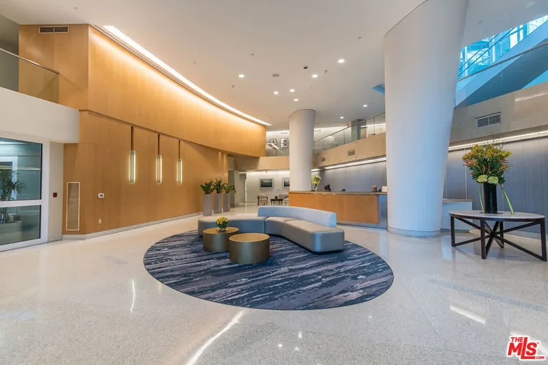 13600 Marina Pointe Drive 1904, Marina del Rey, California, United States. - Photo 42