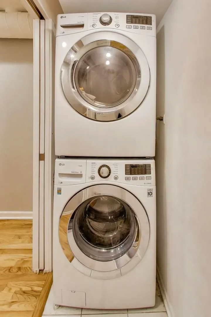 1140 W Cornelia Avenue #D, Chicago, Illinois, United States. - Photo 21